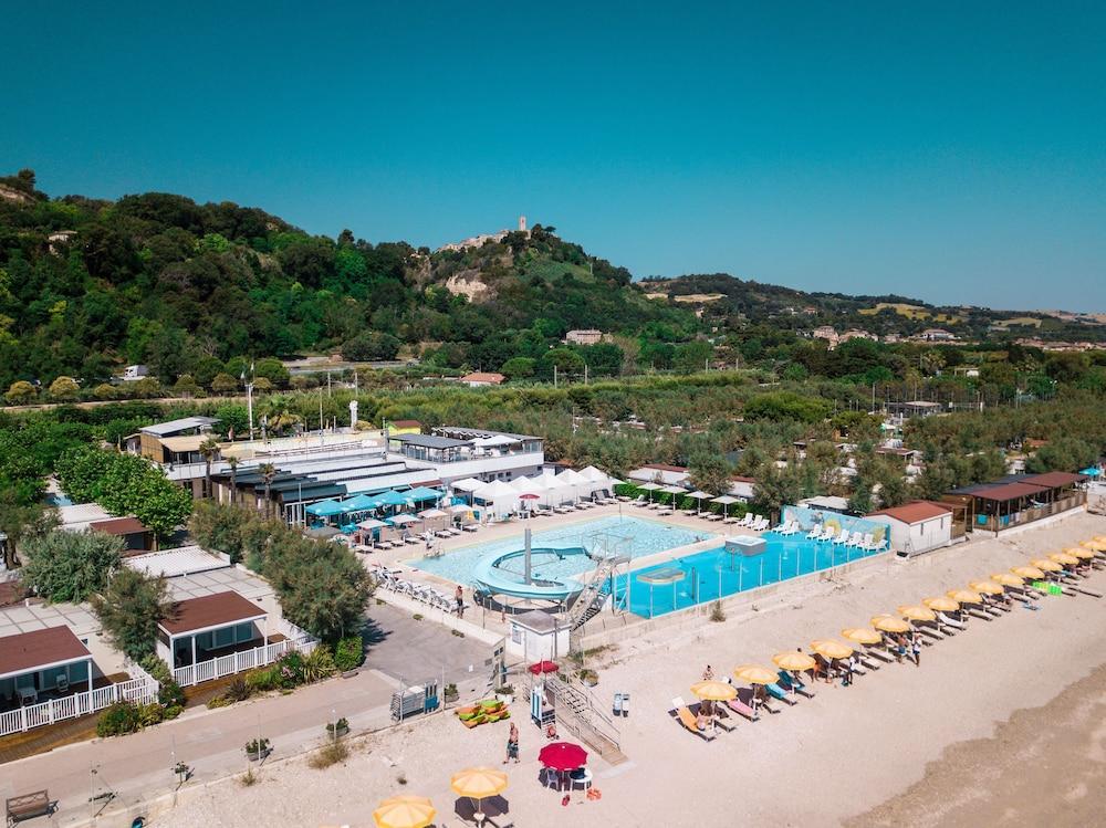 פרמו Girasole Eco Family Village מראה חיצוני תמונה
