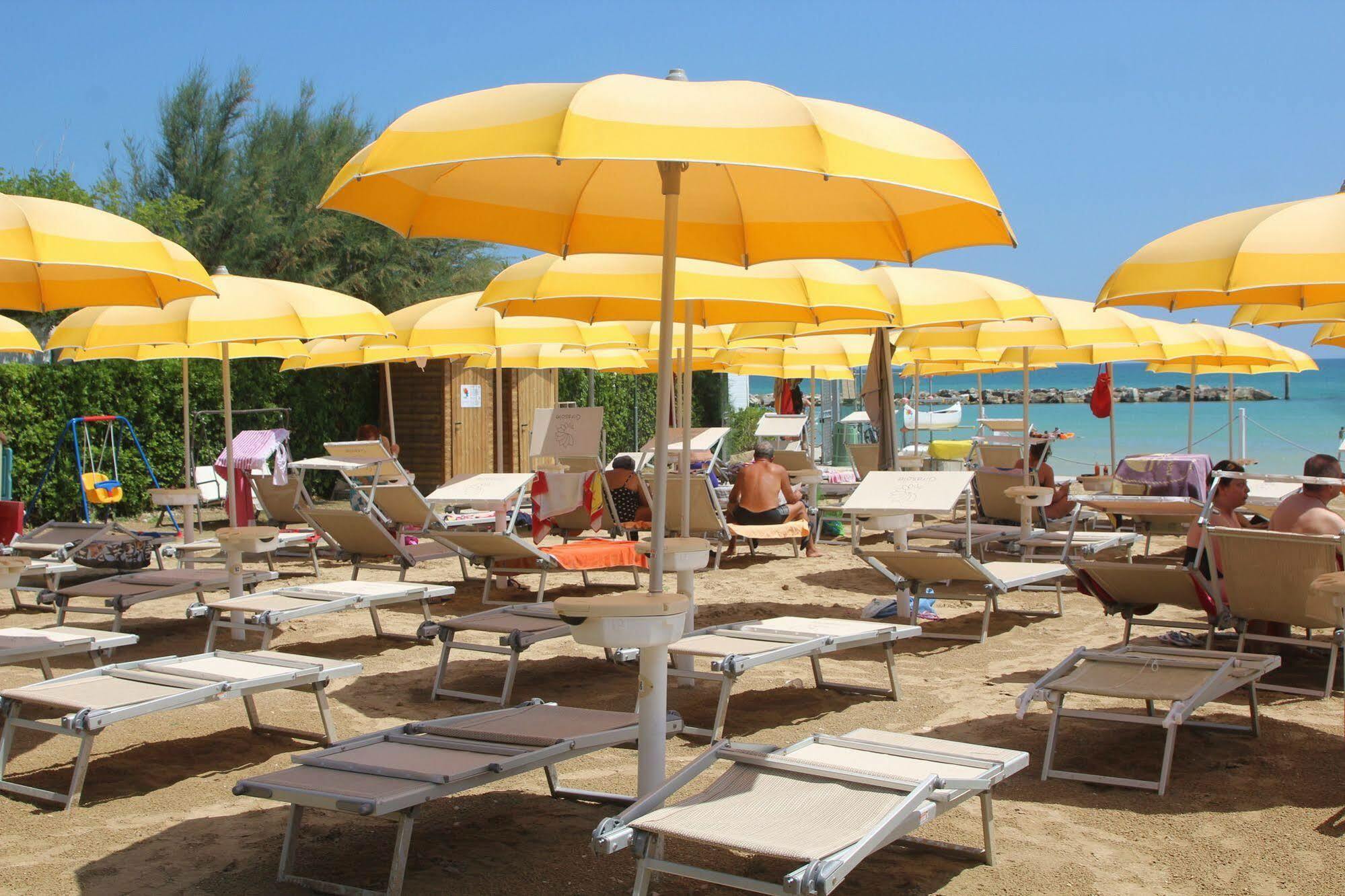 פרמו Girasole Eco Family Village מראה חיצוני תמונה